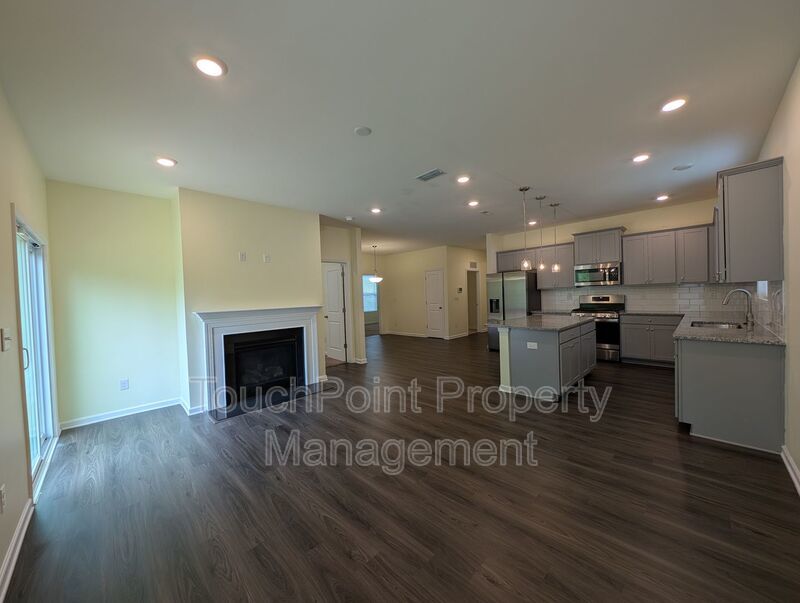 Spacious 4 bedroom, 2 bath Ranch Style Home located in Selwyn Landing ! property image