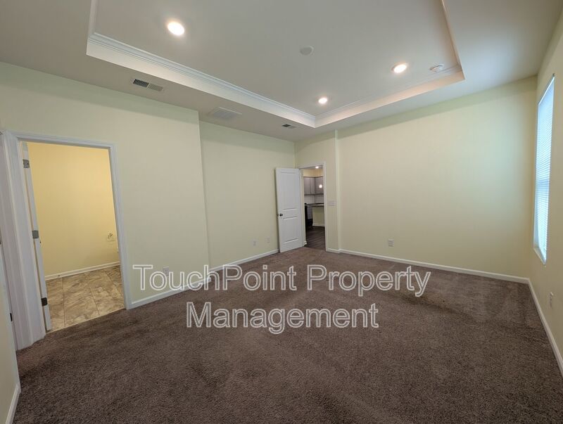 Spacious 4 bedroom, 2 bath Ranch Style Home located in Selwyn Landing ! property image