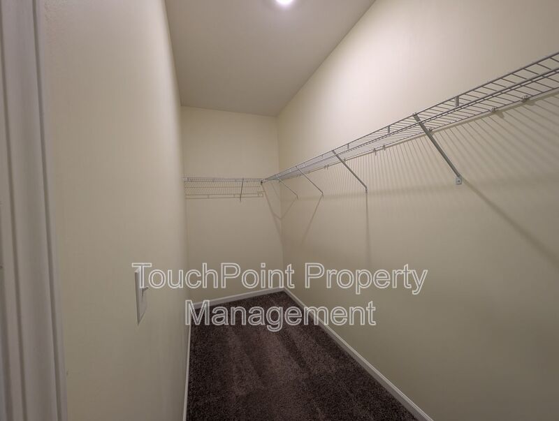 Spacious 4 bedroom, 2 bath Ranch Style Home located in Selwyn Landing ! property image