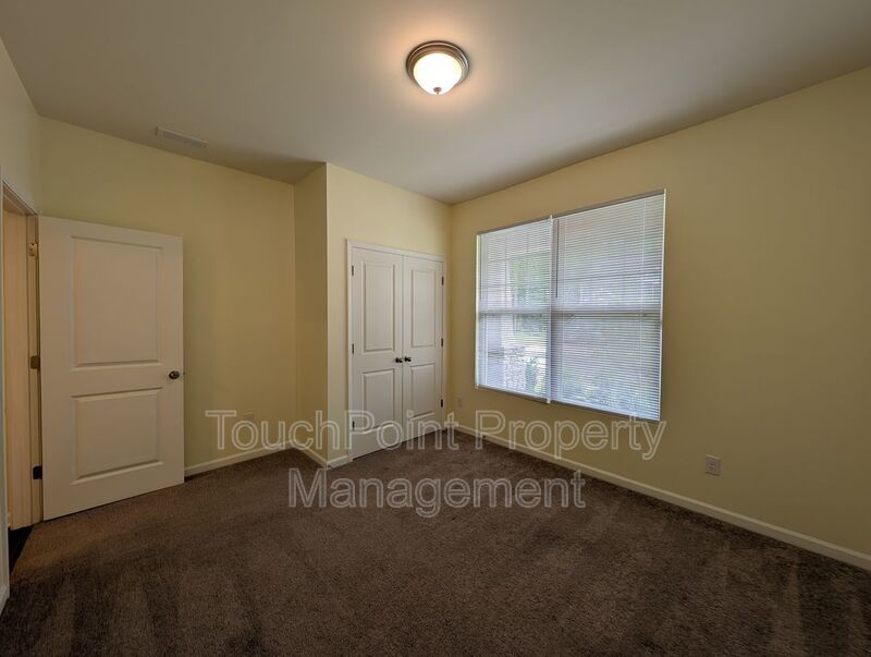 Spacious 4 bedroom, 2 bath Ranch Style Home located in Selwyn Landing ! property image