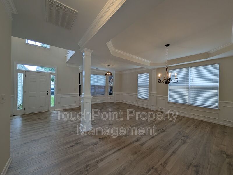 Stunning home located in the Crismark Community! property image