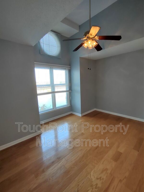 2BD/1BA Condo located in Lakeshore Village! property image