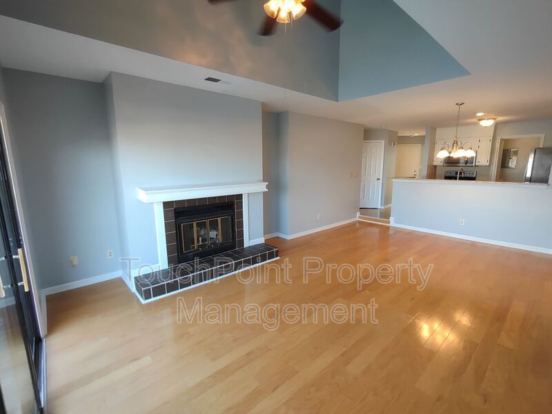 2BD/1BA Condo located in Lakeshore Village! property image