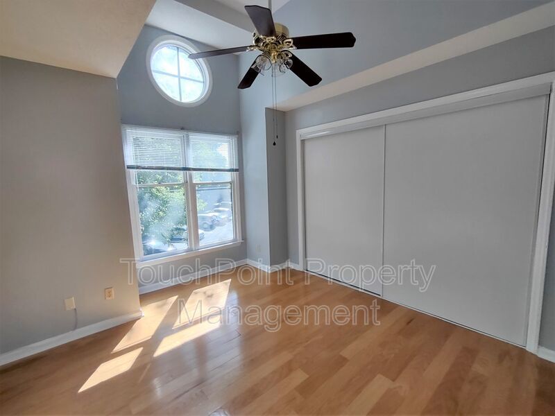 2BD/1BA Condo located in Lakeshore Village! property image