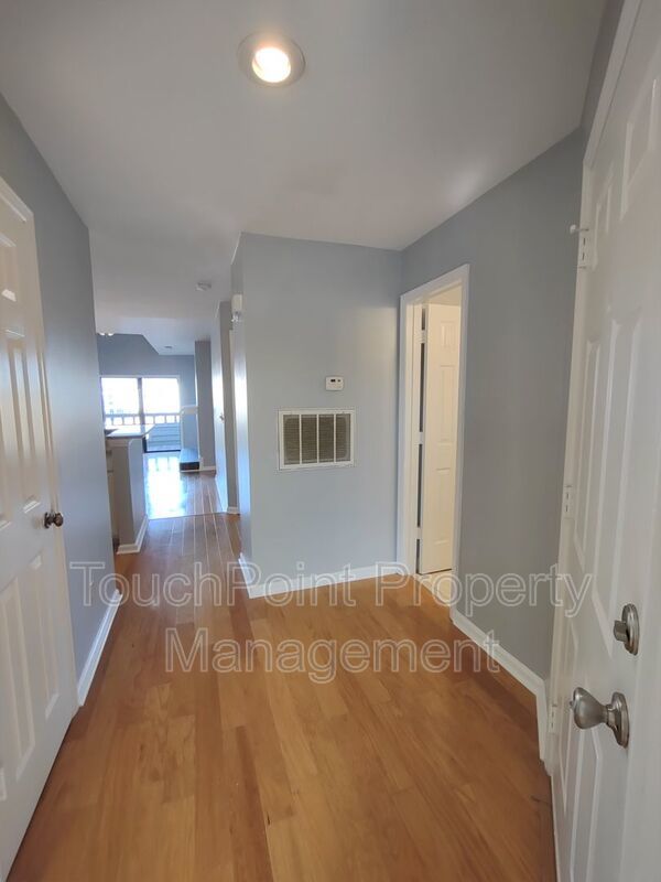 2BD/1BA Condo located in Lakeshore Village! property image
