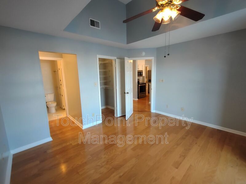 2BD/1BA Condo located in Lakeshore Village! property image
