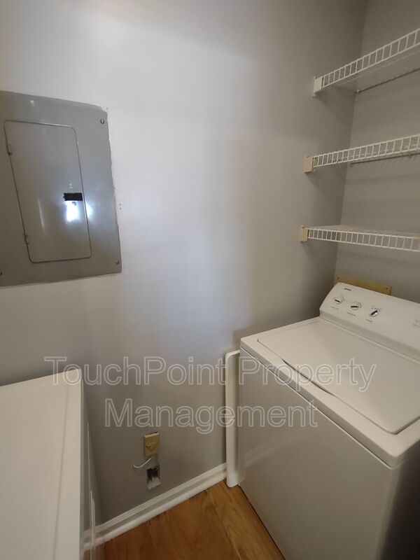 2BD/1BA Condo located in Lakeshore Village! property image