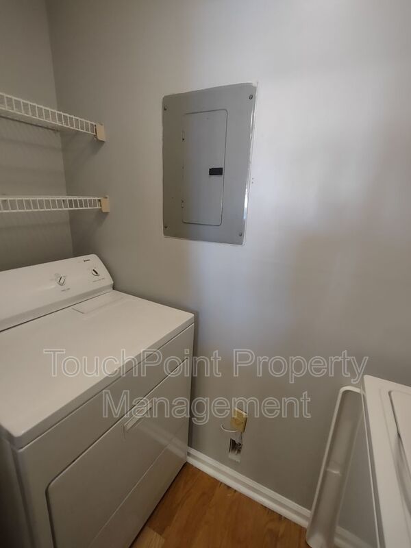 2BD/1BA Condo located in Lakeshore Village! property image