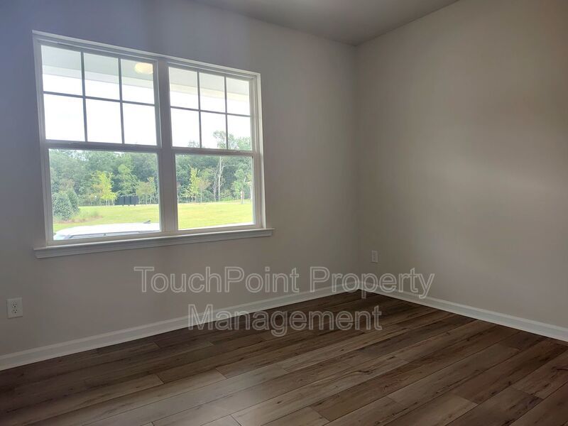 Beautiful, End-unit Townhome located in Trellis at the Common! property image