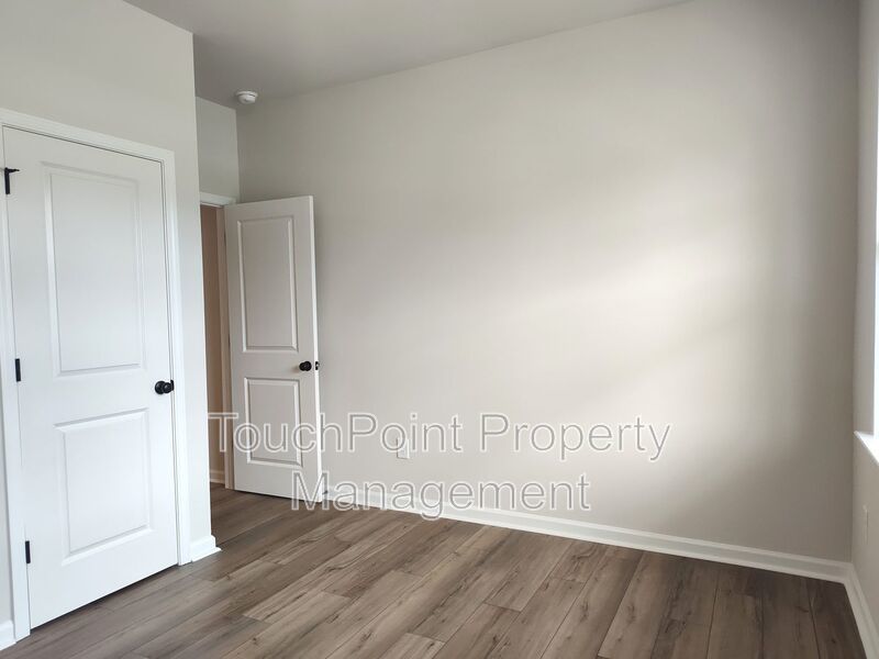 Beautiful, End-unit Townhome located in Trellis at the Common! property image
