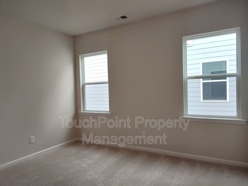 Beautiful, End-unit Townhome located in Trellis at the Common! property image