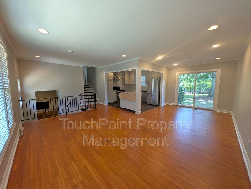 Charming split level home located in the Spring Valley Community in the South Park area of Charlotte! property image