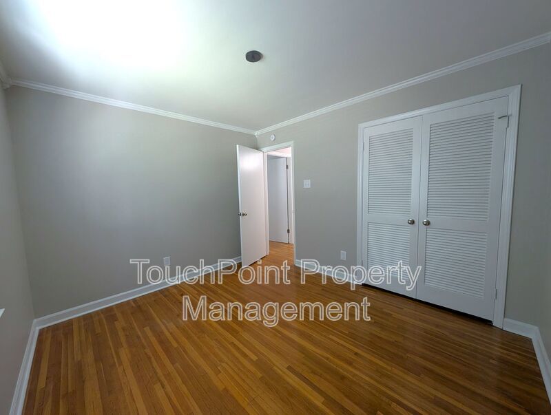 Charming split level home located in the Spring Valley Community in the South Park area of Charlotte! property image