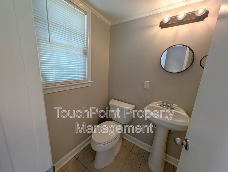 Charming split level home located in the Spring Valley Community in the South Park area of Charlotte! property image