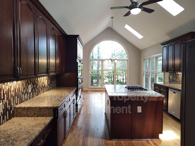 Stunning home located in the Popular Piper Glenn Community! property image