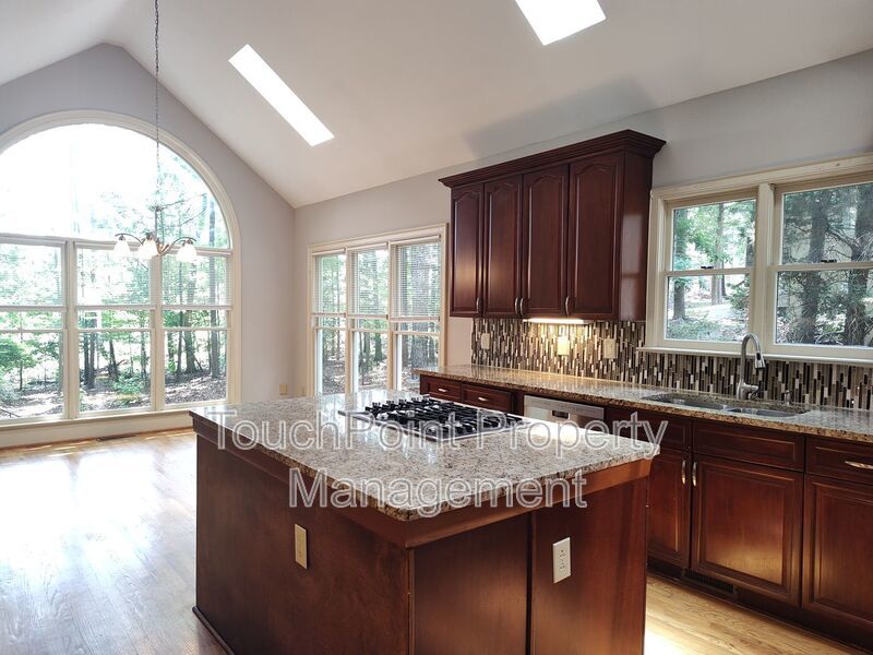Stunning home located in the Popular Piper Glenn Community! property image