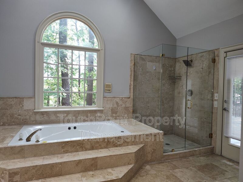 Stunning home located in the Popular Piper Glenn Community! property image