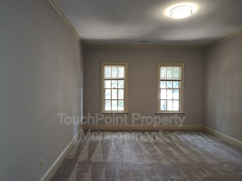 Stunning home located in the Popular Piper Glenn Community! property image