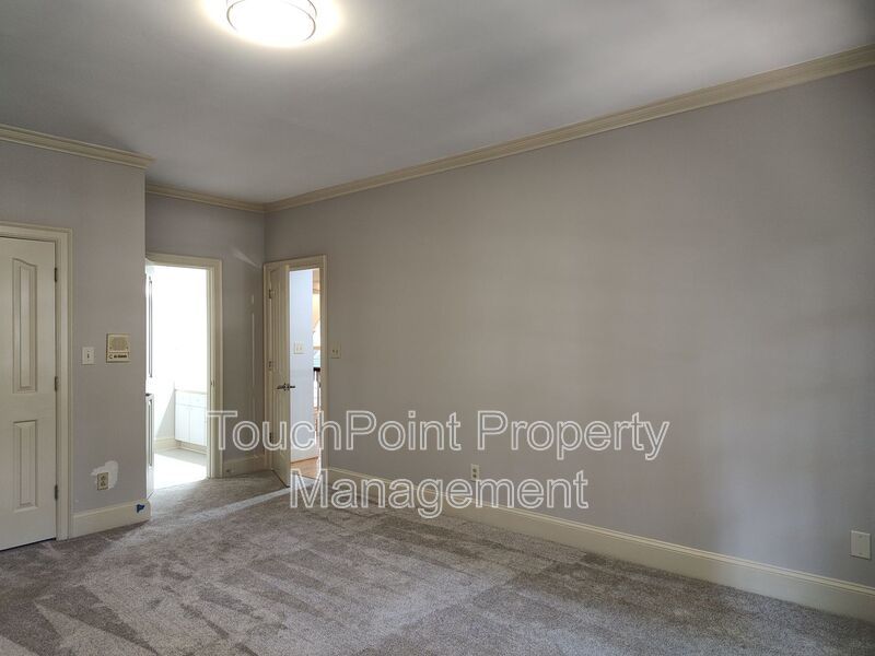 Stunning home located in the Popular Piper Glenn Community! property image