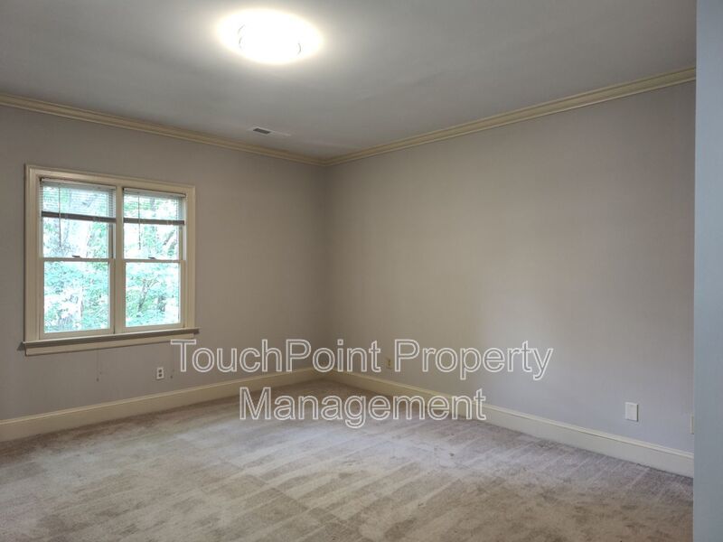 Stunning home located in the Popular Piper Glenn Community! property image