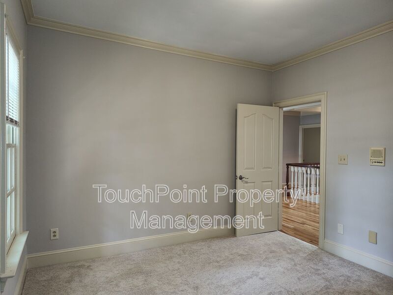 Stunning home located in the Popular Piper Glenn Community! property image