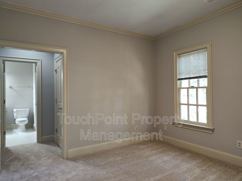 Stunning home located in the Popular Piper Glenn Community! property image