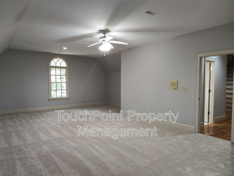 Stunning home located in the Popular Piper Glenn Community! property image