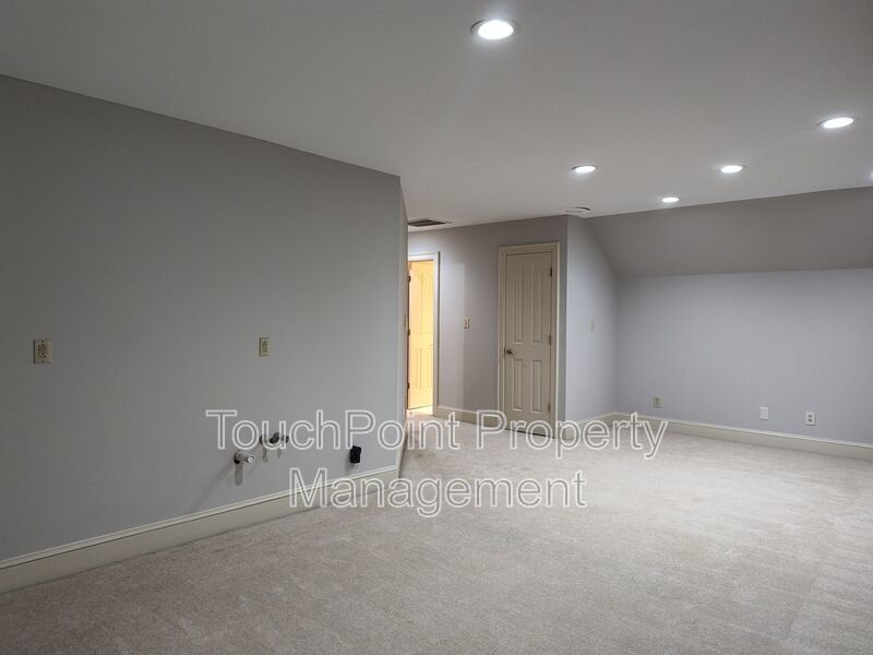 Stunning home located in the Popular Piper Glenn Community! property image