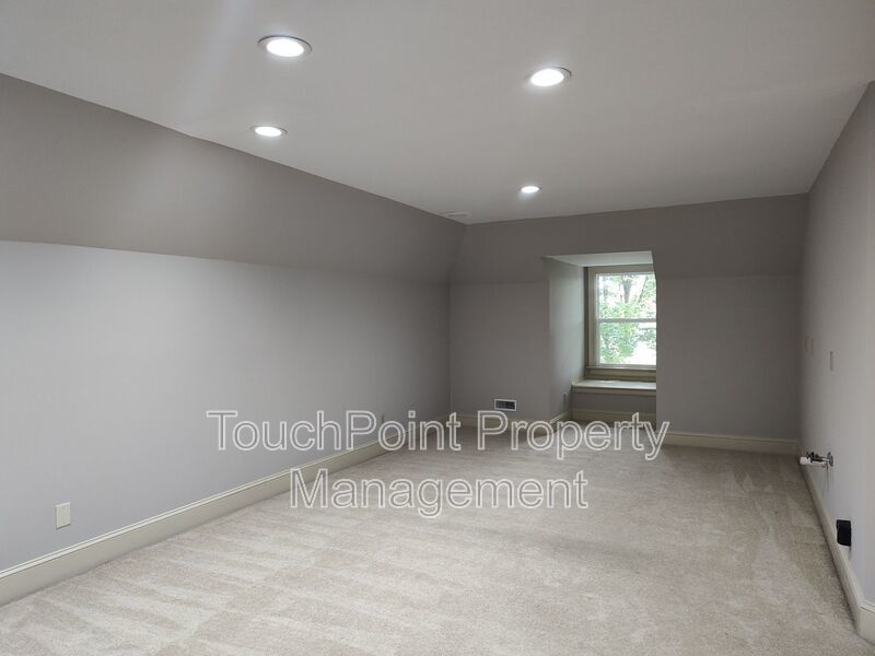 Stunning home located in the Popular Piper Glenn Community! property image