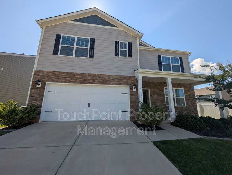 Spacious 2 story, 5 bedroom, 3 bath Home located in Secrest Commons Community! property image