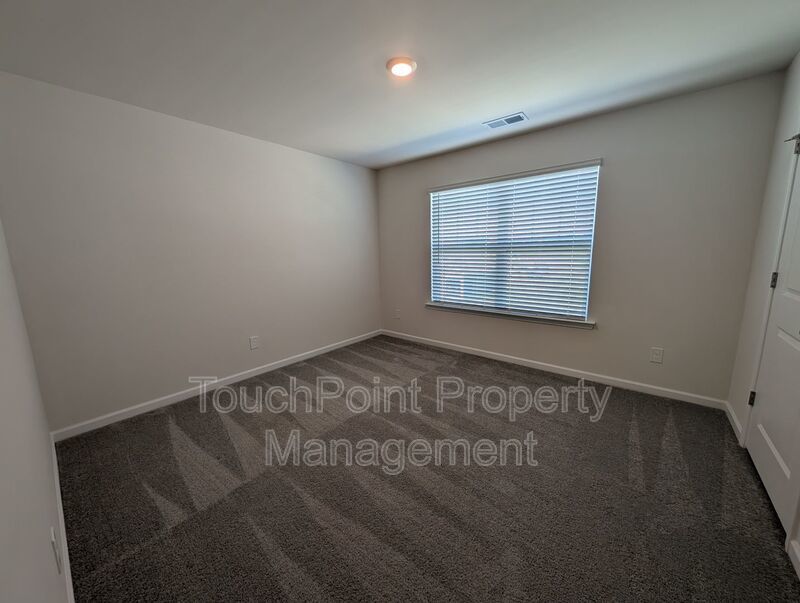 Spacious 2 story, 5 bedroom, 3 bath Home located in Secrest Commons Community! property image