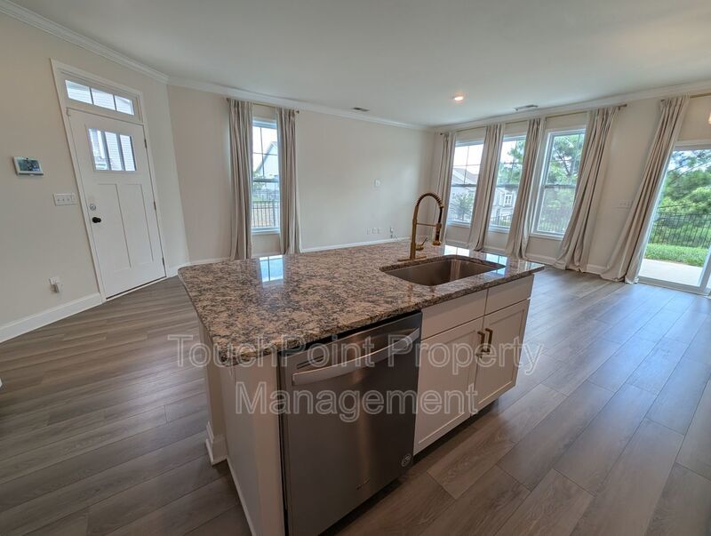 Modern Corner Lot Townhome located in the Ivy Ridge Community in South Carolina ! property image