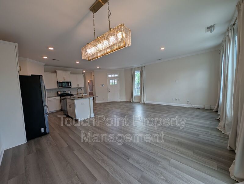 Modern Corner Lot Townhome located in the Ivy Ridge Community in South Carolina ! property image