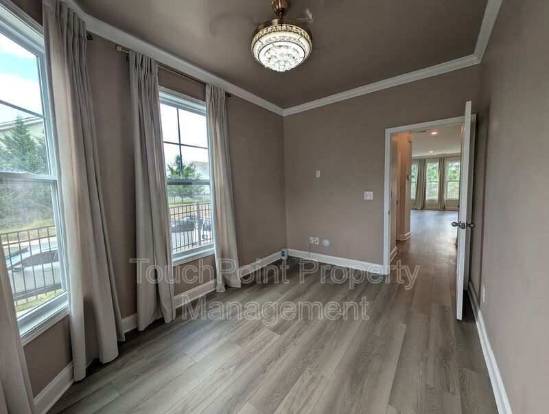 Modern Corner Lot Townhome located in the Ivy Ridge Community in South Carolina ! property image
