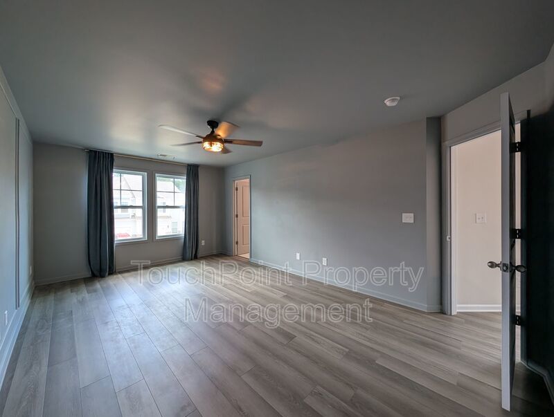 Modern Corner Lot Townhome located in the Ivy Ridge Community in South Carolina ! property image