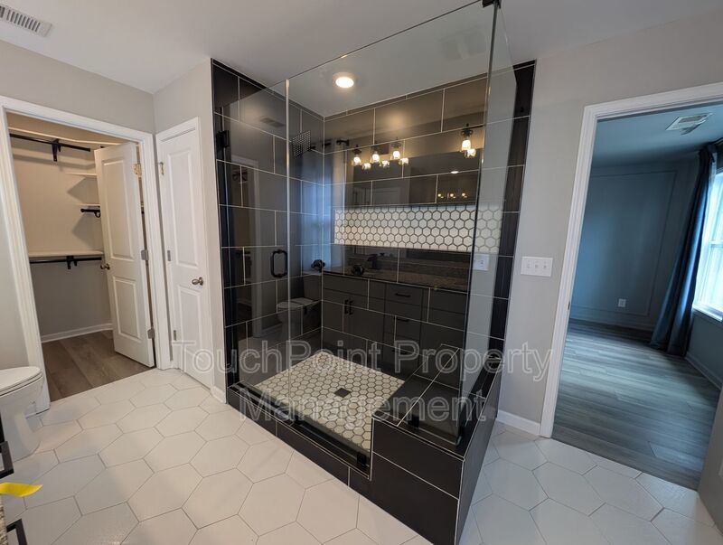 Modern Corner Lot Townhome located in the Ivy Ridge Community in South Carolina ! property image