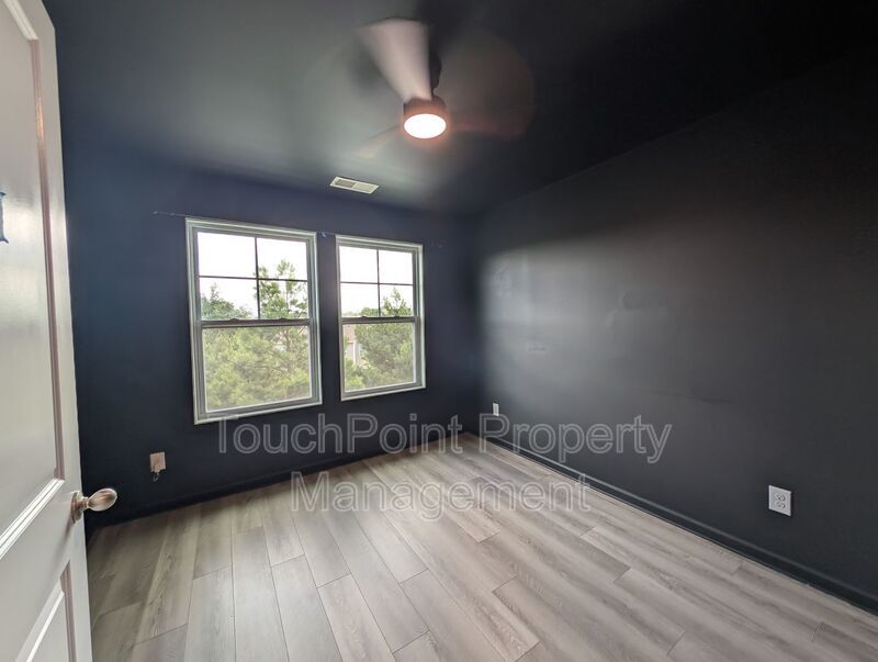 Modern Corner Lot Townhome located in the Ivy Ridge Community in South Carolina ! property image