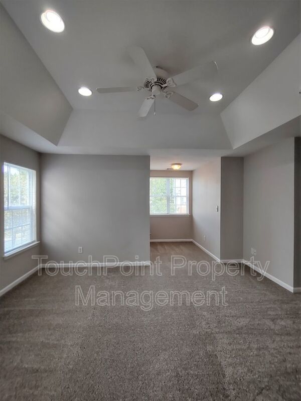 Beautiful Home located in the McCoy Crossing Community! property image