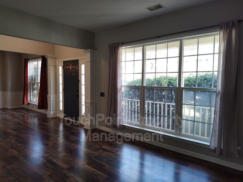 Beautiful Home located in Willowmere! property image