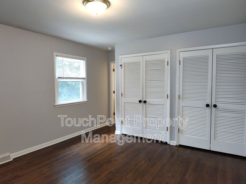 Charming split level home located in the Mcclintock Woods Community in Charlotte! property image