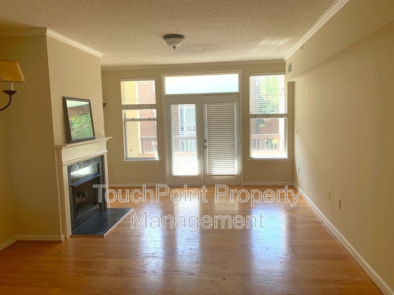 Charming Condo Located in Park Plaza Community! property image