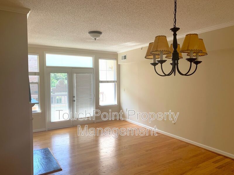 Charming Condo Located in Park Plaza Community! property image