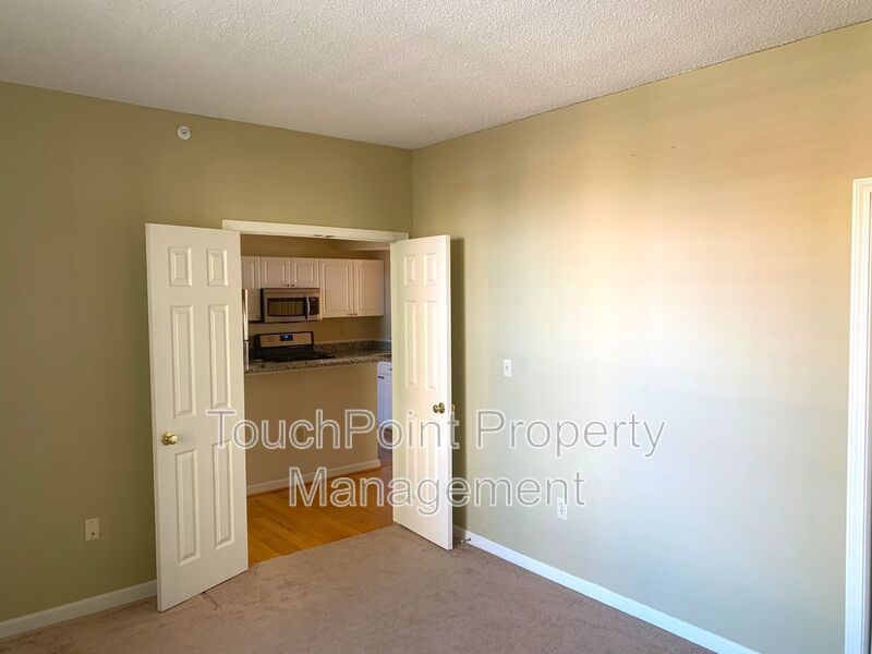 Charming Condo Located in Park Plaza Community! property image