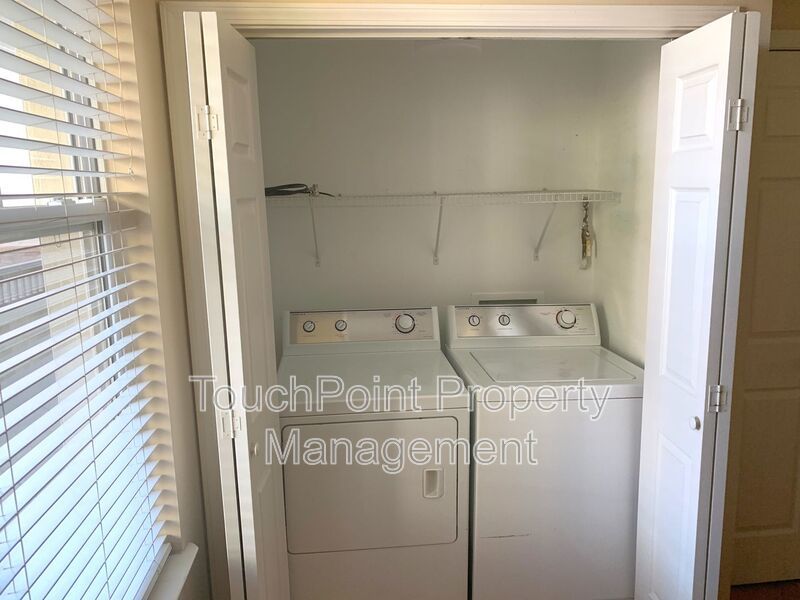 Charming Condo Located in Park Plaza Community! property image