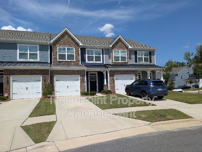 Beautiful 3 Bedroom, 2.5 Bathroom Townhome in Harrisburg Village. Don’t Miss Out! property image