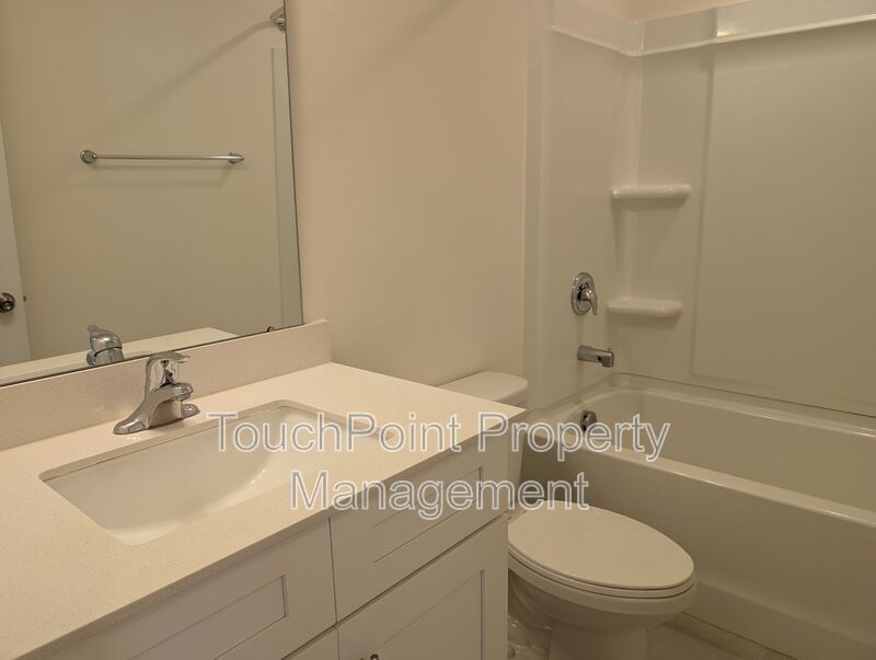 Beautiful 3 Bedroom, 2.5 Bathroom Townhome in Harrisburg Village. Don’t Miss Out! property image