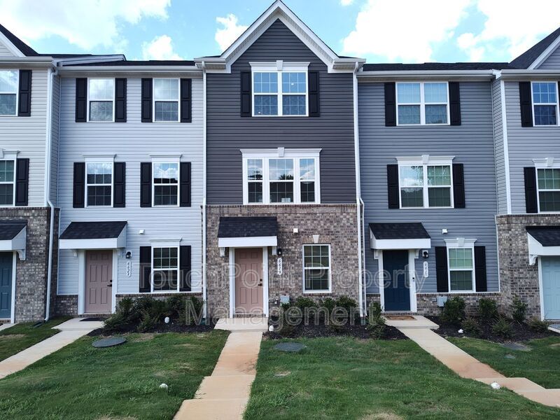 New Build Townhome located in Robin Creek Community! property image