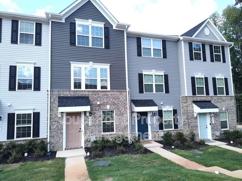 New Build Townhome located in Robin Creek Community! property image