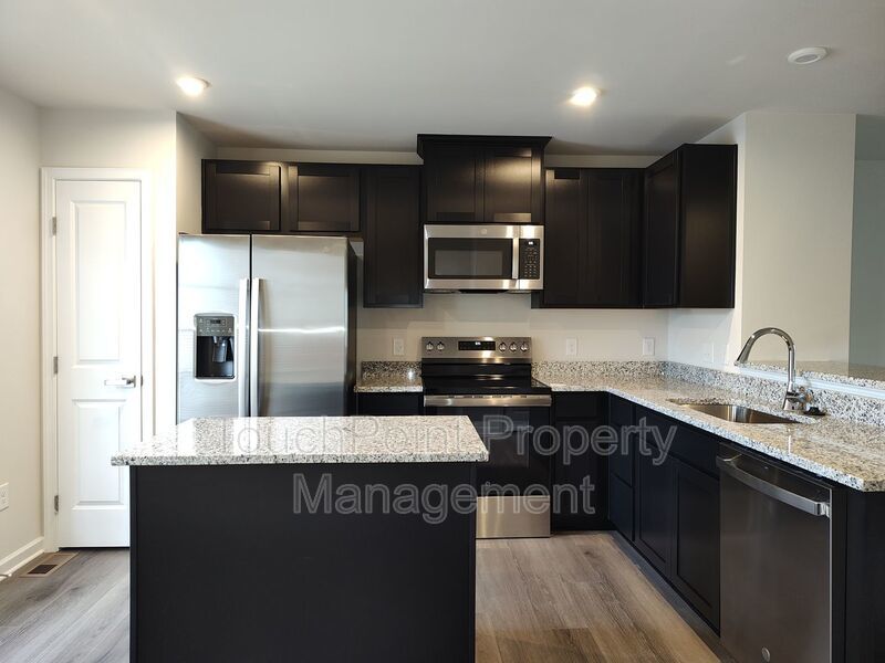 New Build Townhome located in Robin Creek Community! property image