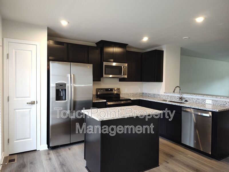 New Build Townhome located in Robin Creek Community! property image